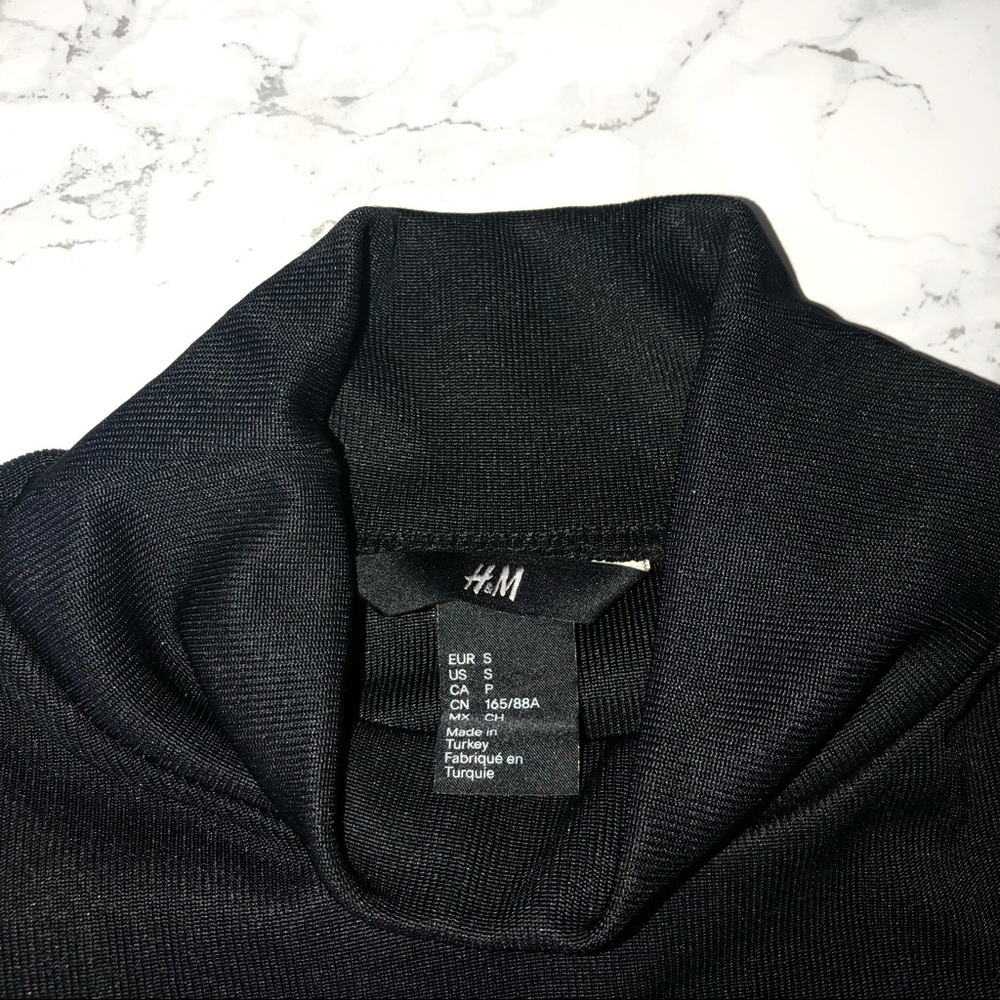 Ribbed long sleeve turtleneck top - Picture 5 of 5